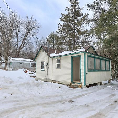 Вилла *Brookside Cabin W/ Full Kitchen Линкольн Экстерьер фото